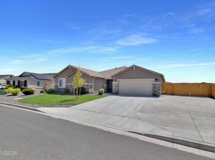 734 Hallow Pointe Drive, Sparks, NV 89441 Photo