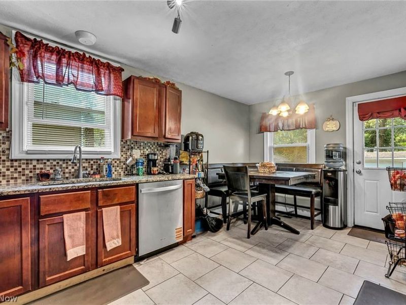 1270 Plainfield Road, South Euclid, OH 44121 Photo 7