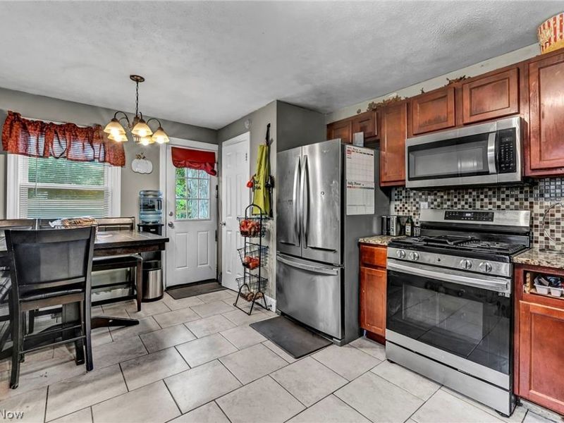 1270 Plainfield Road, South Euclid, OH 44121 Photo 8