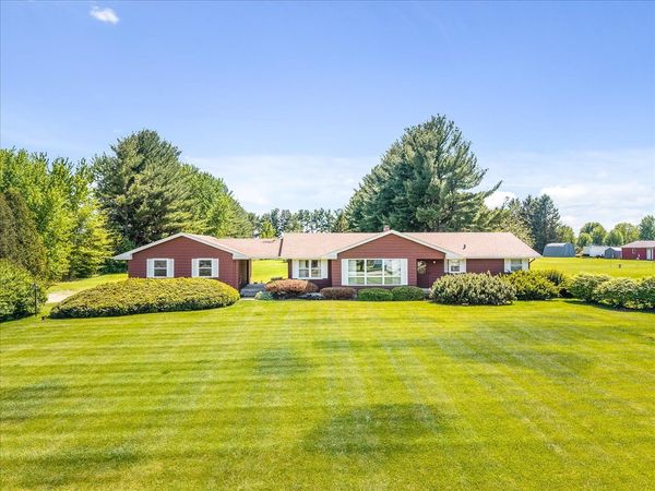 9640 Cunningham Road , Winnebago, IL 61088