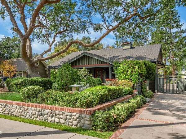 847 S Los Robles Avenue, Pasadena, CA 91106