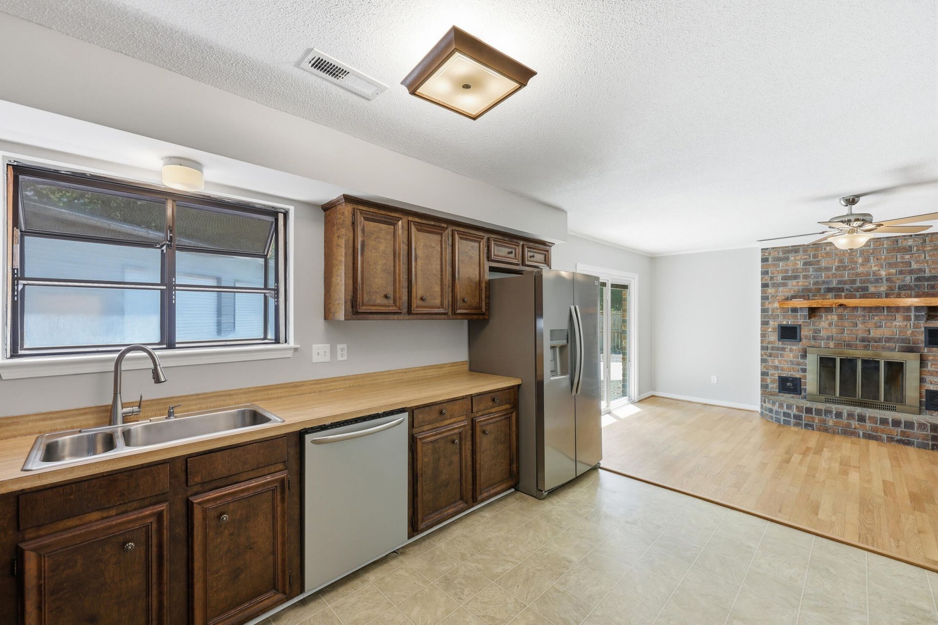 307 Canaberry Circle Photo 11
