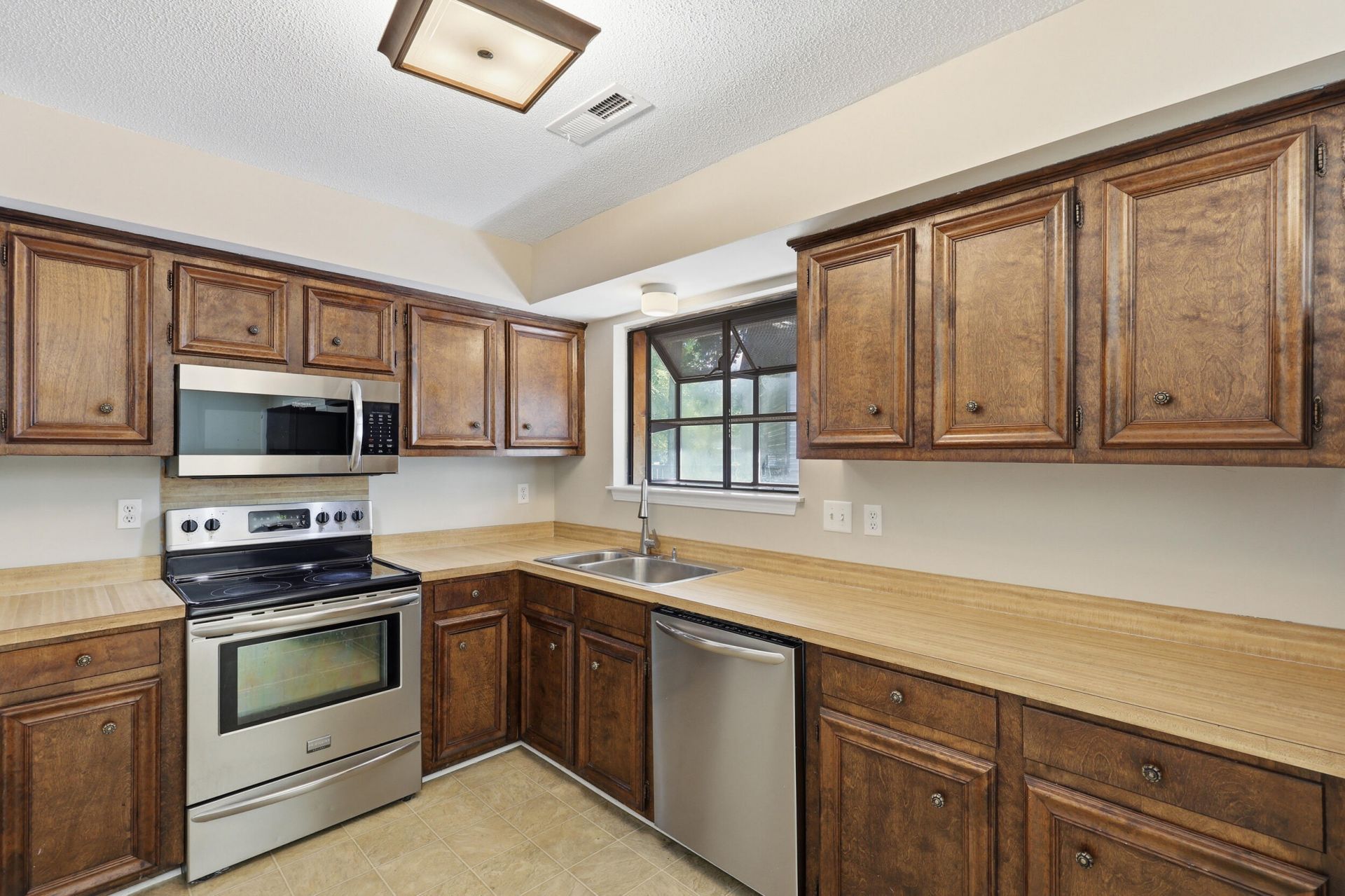 307 Canaberry Circle Photo 12
