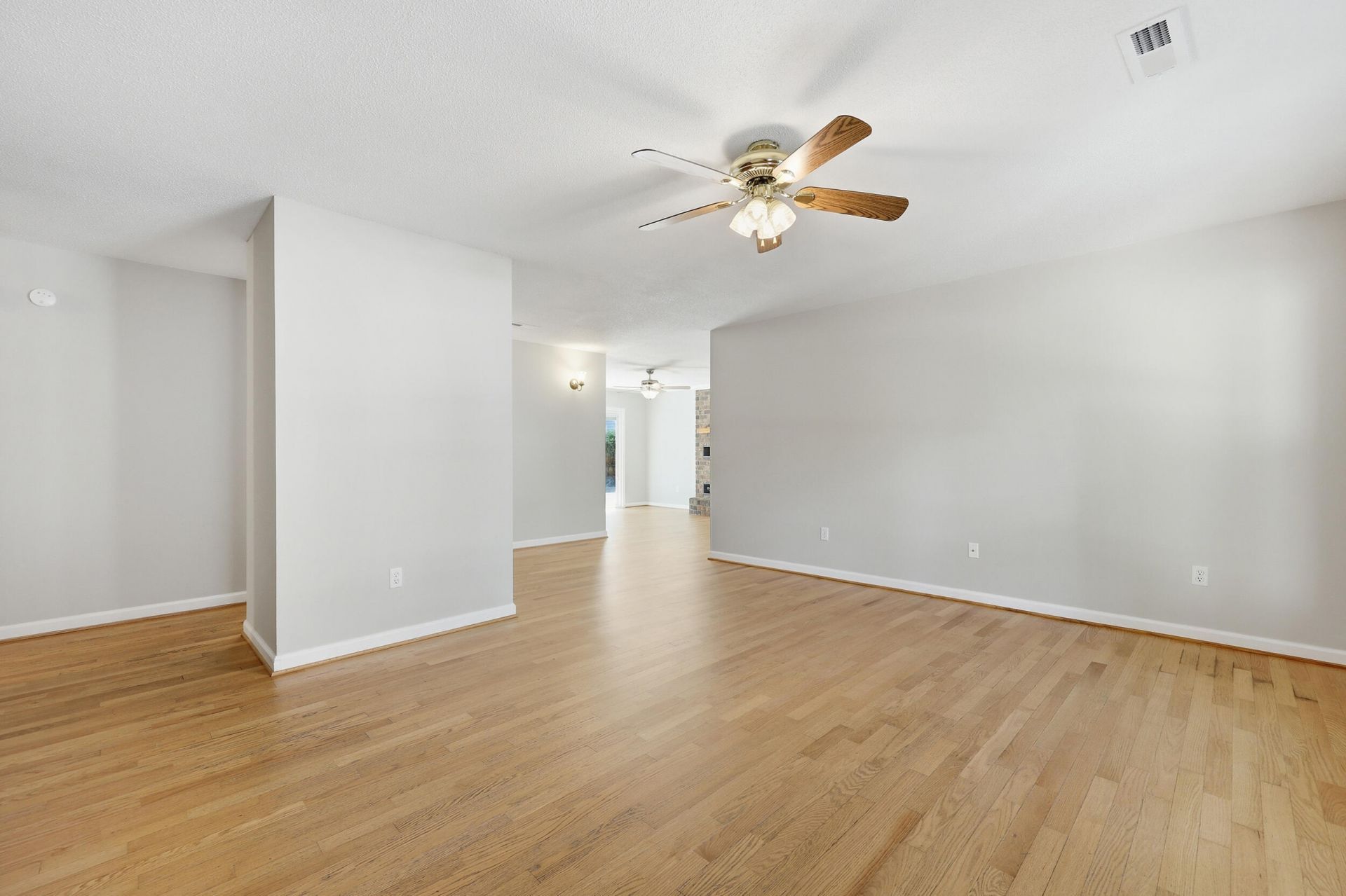 307 Canaberry Circle Photo 4