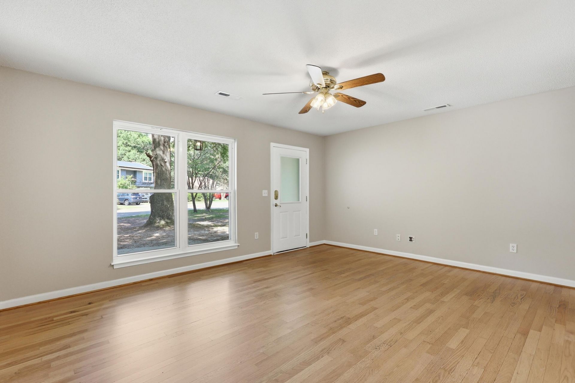 307 Canaberry Circle Photo 6