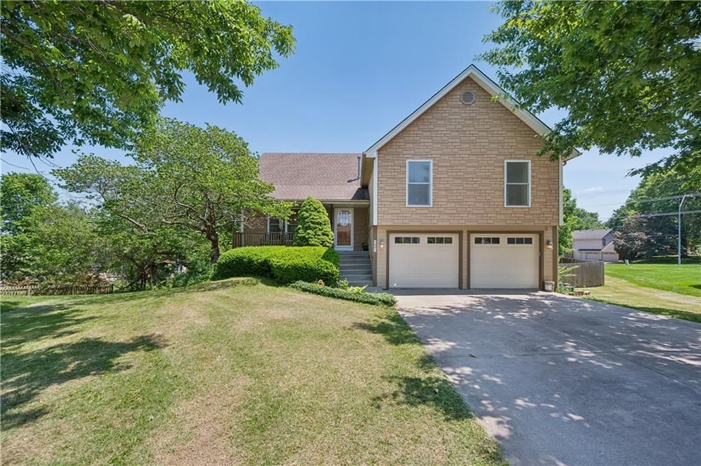 1007 NE 106th Court, Kansas City, MO 64155 Main Photo