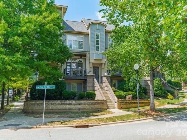 820 Garden District Drive, Charlotte, NC 28202