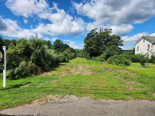 83 River , Willington, CT 06279