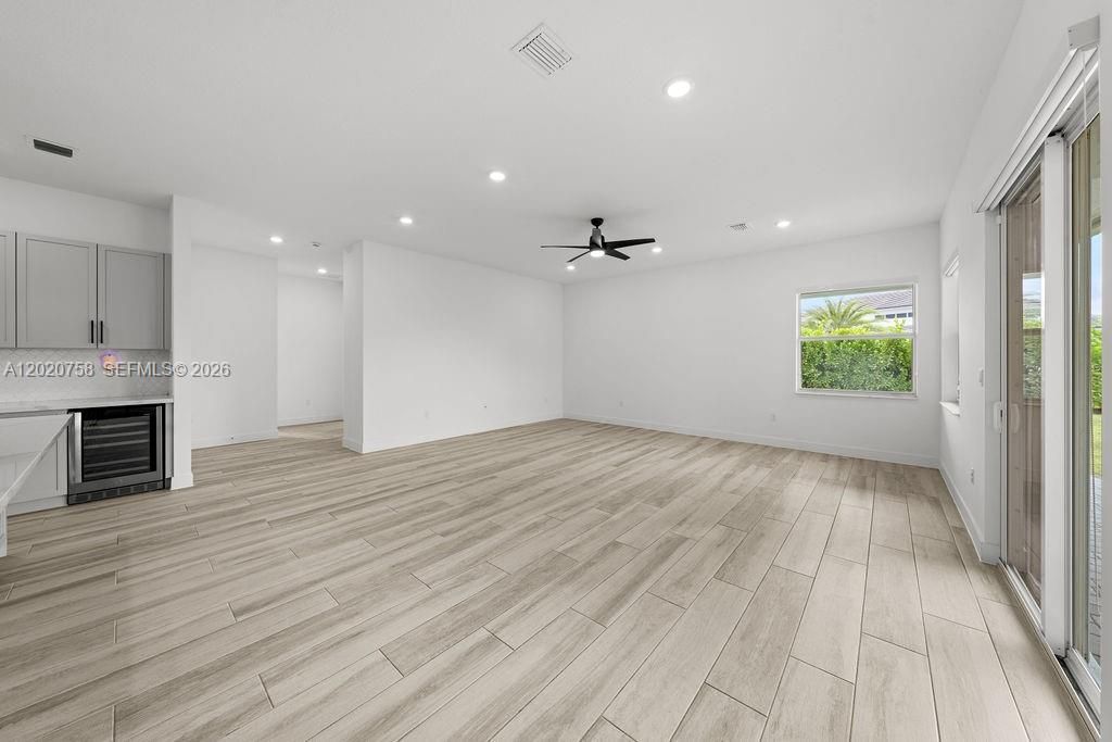 2031 Meadows Dr, Davie, FL 33324 Photo