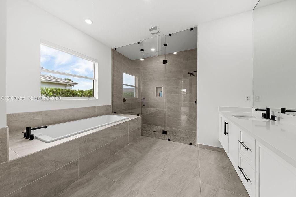 2031 Meadows Dr, Davie, FL 33324 Photo