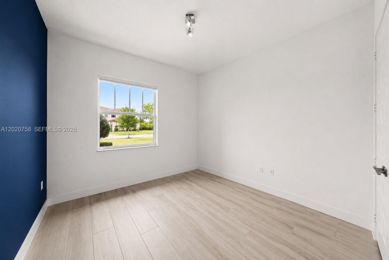 2031 Meadows Dr, Davie, FL 33324 Photo