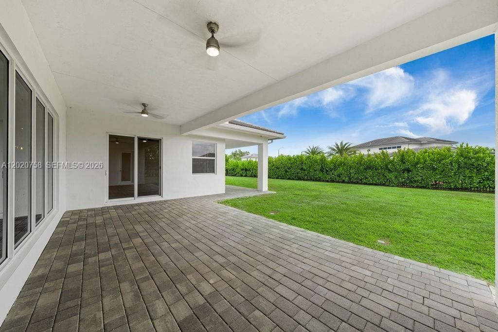 2031 Meadows Dr, Davie, FL 33324 Photo