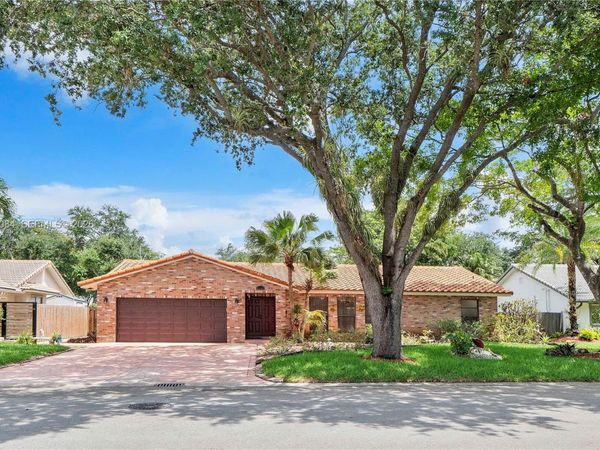 11111 NW 7th St , Coral Springs, FL 33071