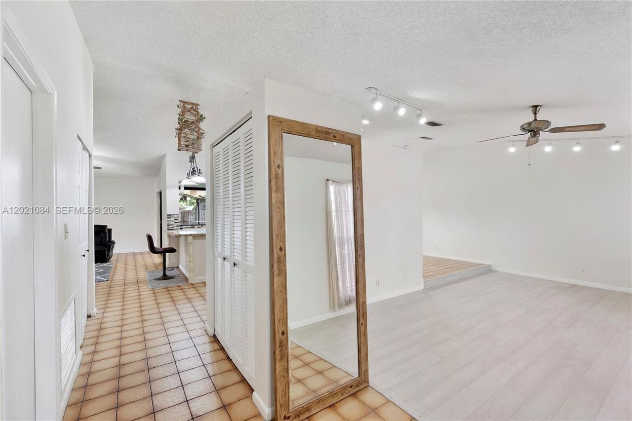 11111 NW 7th St , Coral Springs, FL 33071 Photo