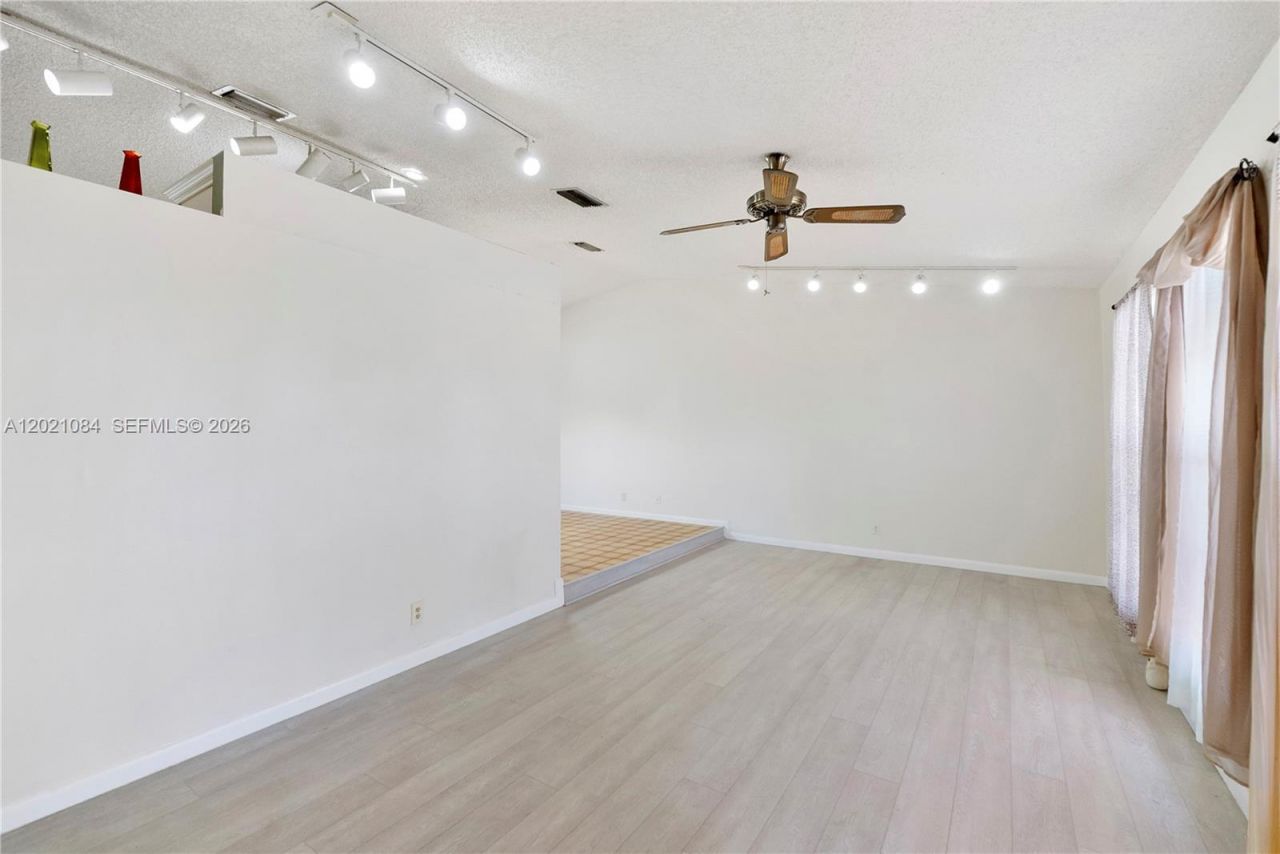 11111 NW 7th St , Coral Springs, FL 33071 Photo