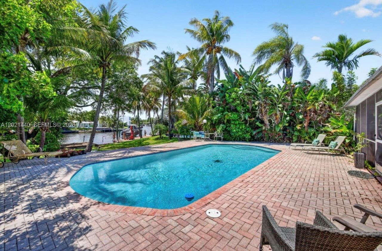 2433 Middle River Dr, Fort Lauderdale, FL 33305 Photo