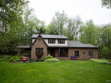 4506 Sharon Drive, Lockport, NY 14094