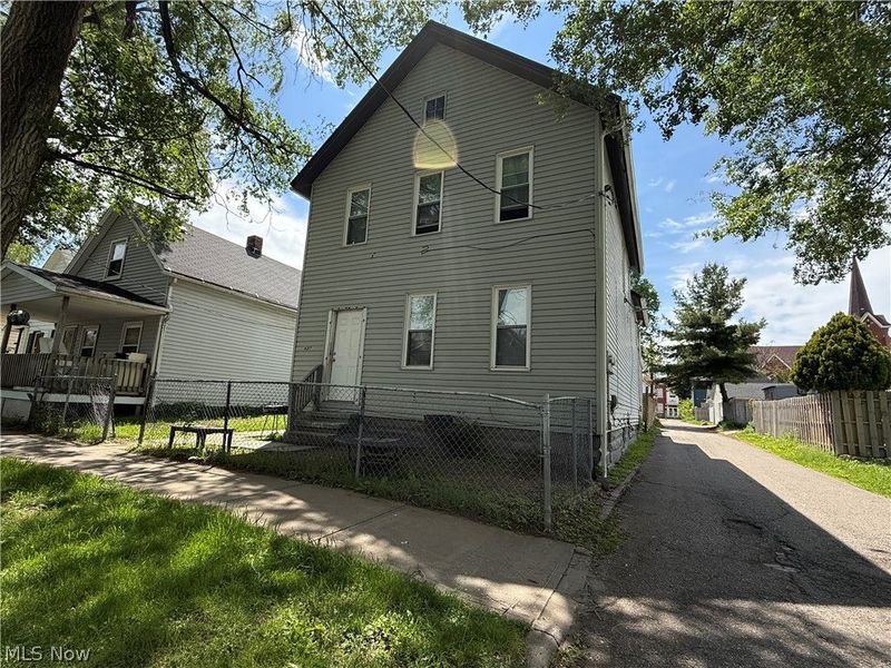 4217 Hyde Avenue, Cleveland, OH 44109 Photo 2