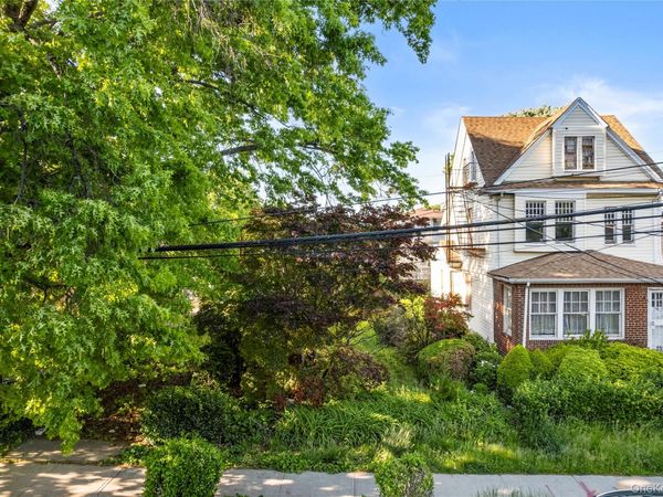13631 58th Avenue , Flushing, NY 11355
