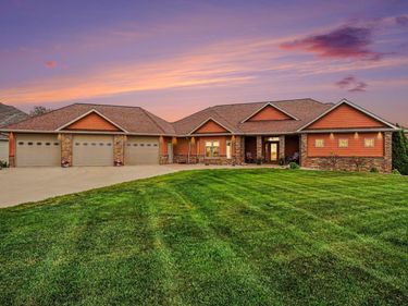 903 Fairway Drive, Pipestone, MN 56164