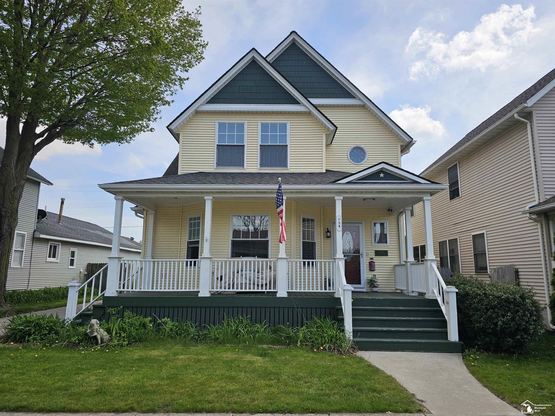 734 White Street, Port Huron, MI 48060 Main Photo