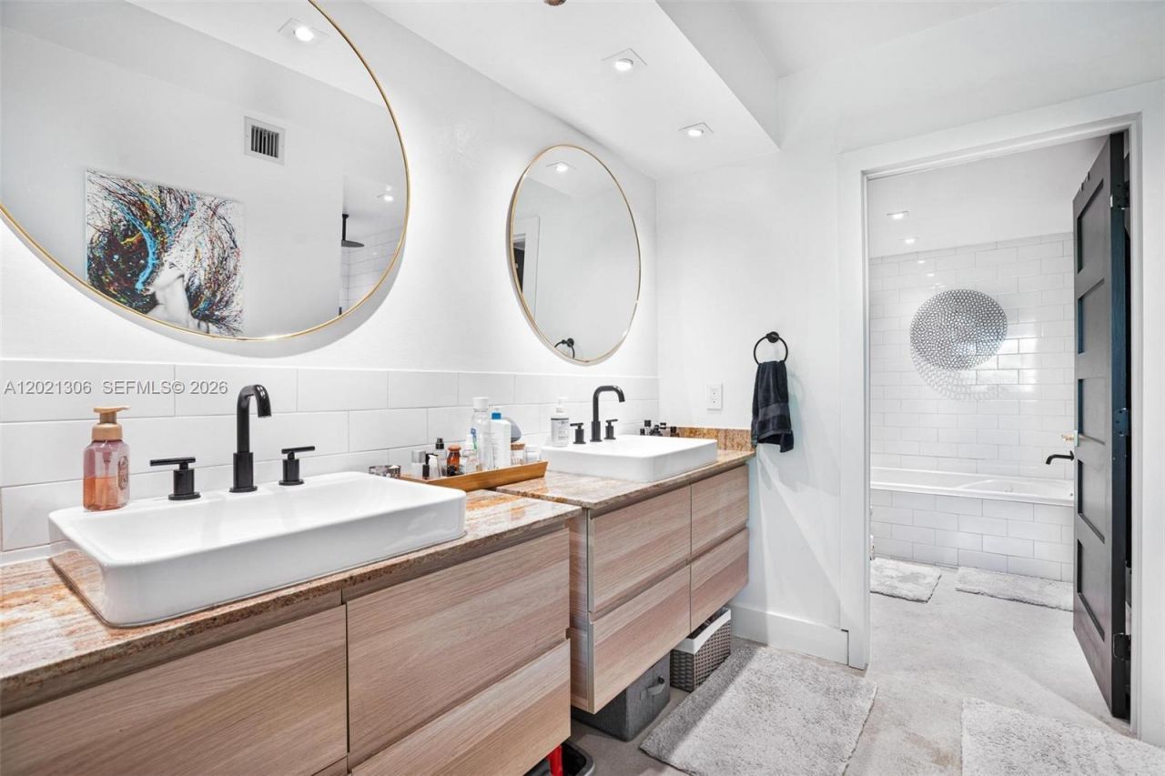 245 Michigan Ave, Unit LG-5, Miami Beach, FL 33139 Photo