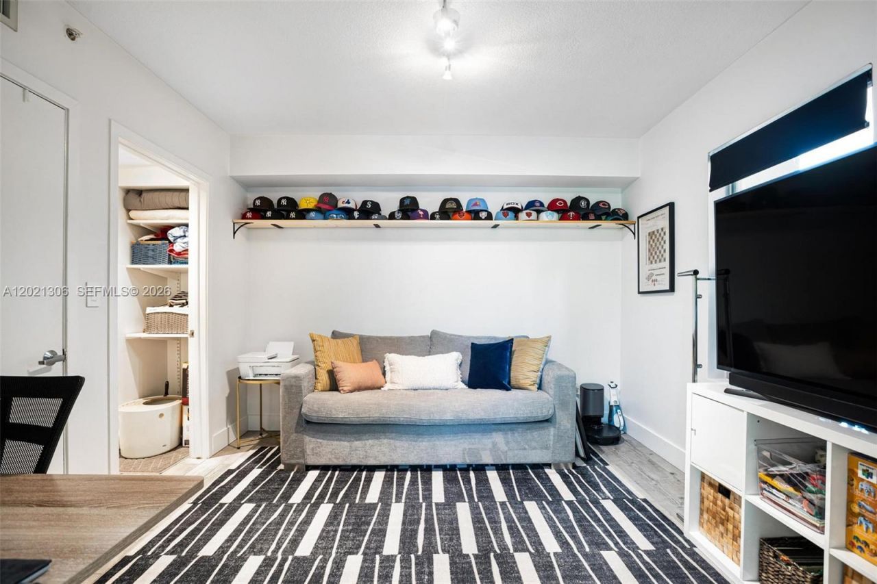 245 Michigan Ave, Unit LG-5, Miami Beach, FL 33139 Photo