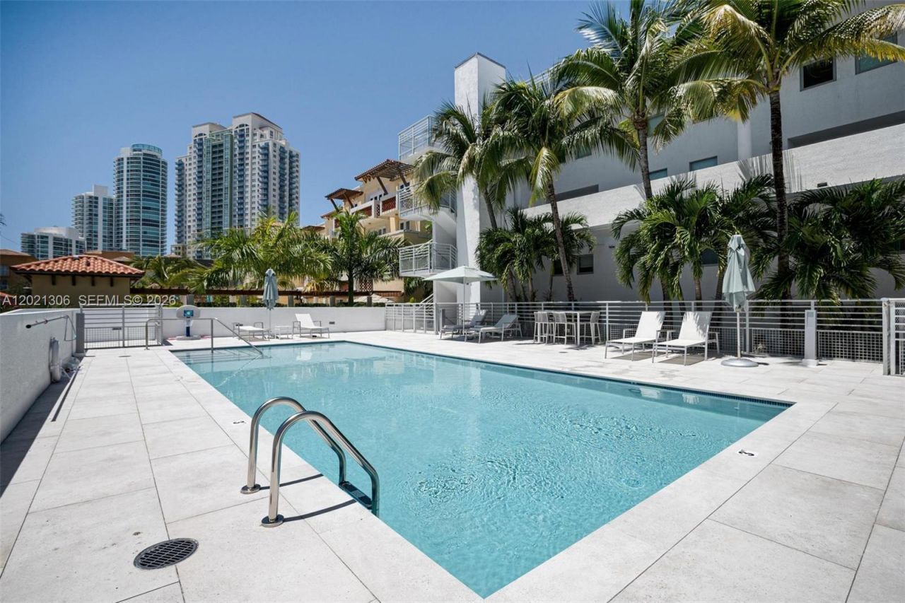 245 Michigan Ave, Unit LG-5, Miami Beach, FL 33139 Photo