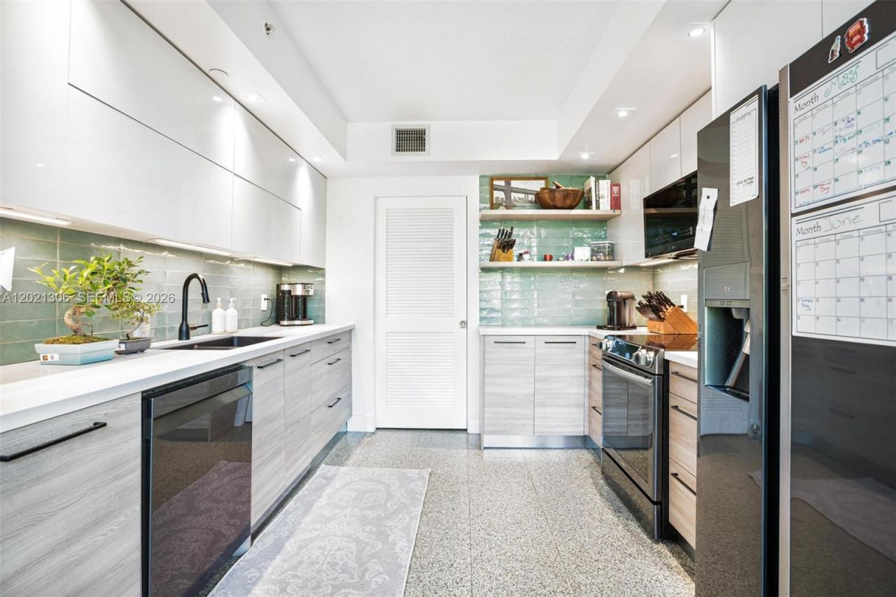 245 Michigan Ave, Unit LG-5, Miami Beach, FL 33139 Photo