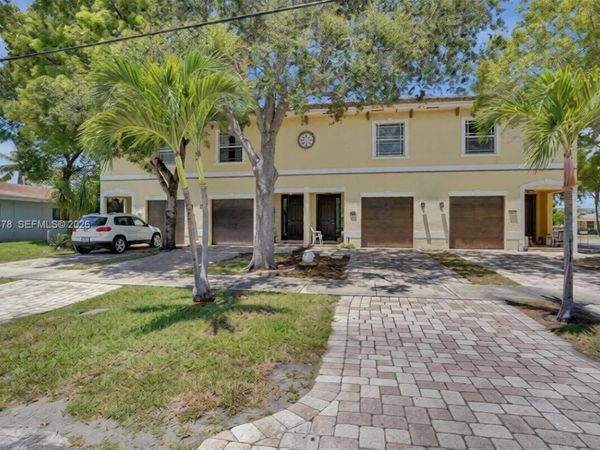 1247 NE 23rd Ave, Pompano Beach, FL 33062
