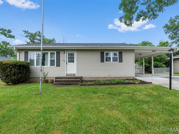1858 New Madrid Street, Cape Girardeau, MO 63701