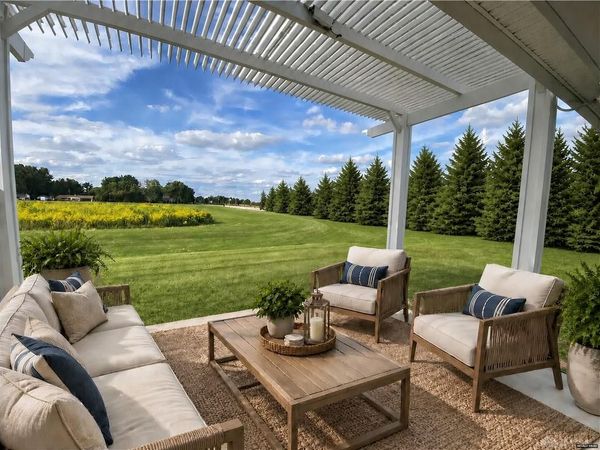 816 Brookwood Circle, Tipp City, OH 45371