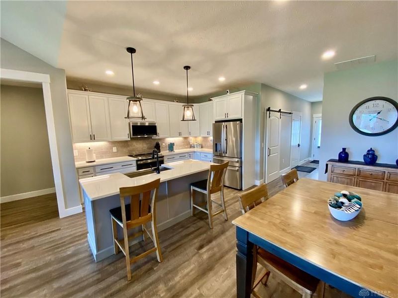 816 Brookwood Circle, Tipp City, OH 45371 Photo 10