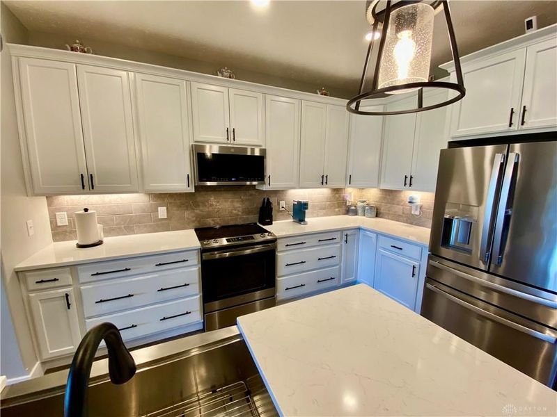816 Brookwood Circle, Tipp City, OH 45371 Photo 12