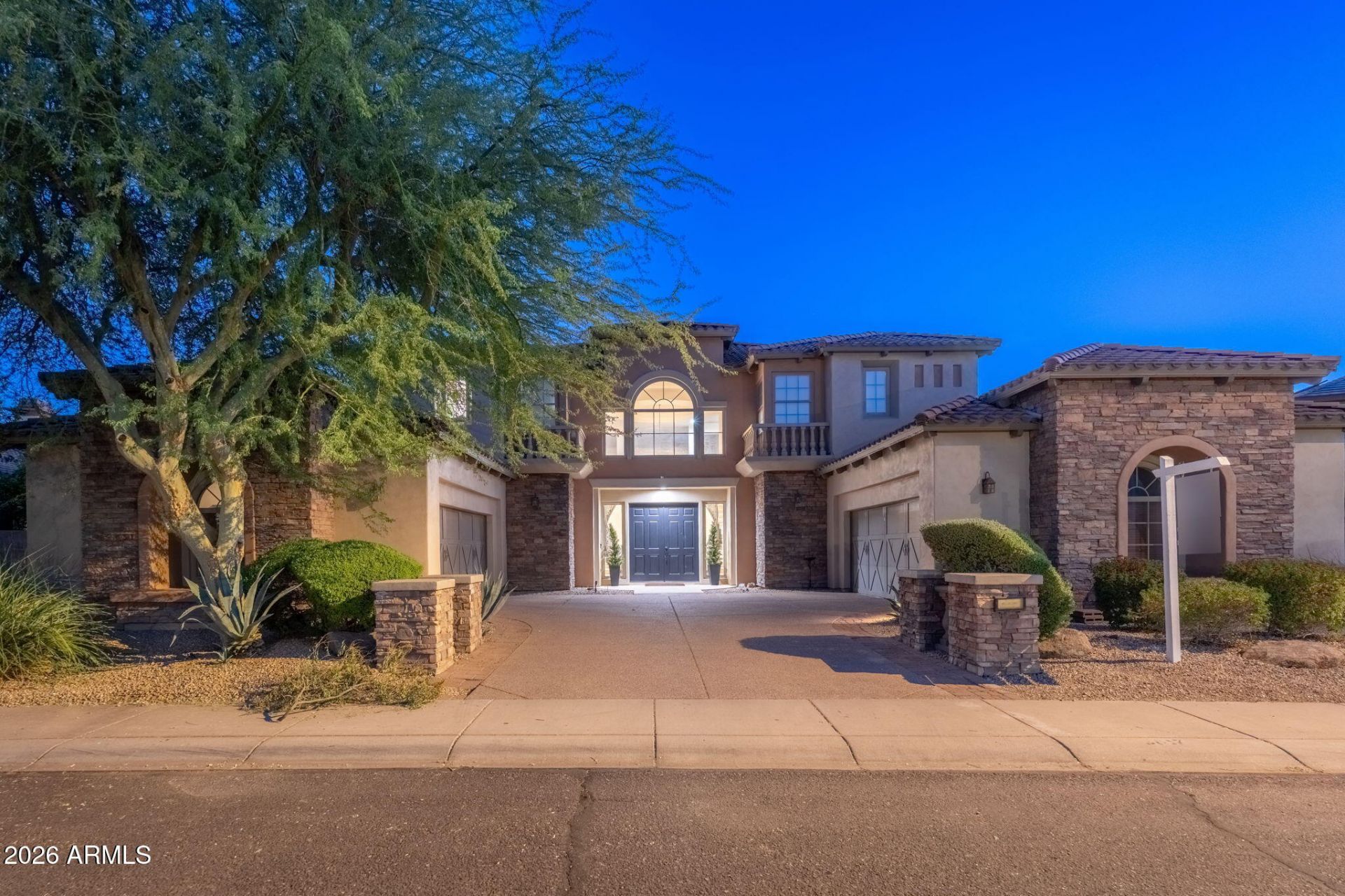 3817 E TRACKER Trail, Phoenix, AZ 85050