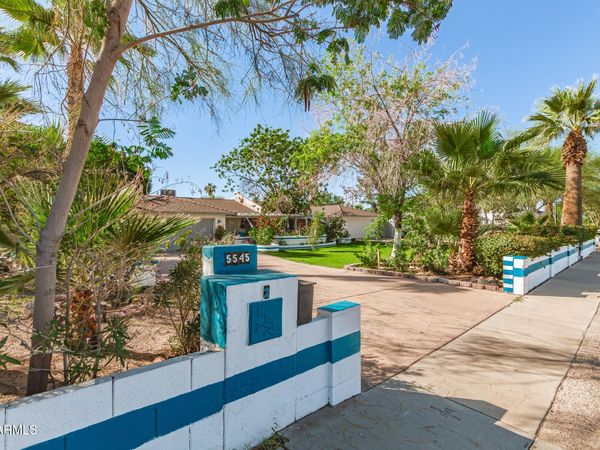 5545 E EARLL Drive, Phoenix, AZ 85018