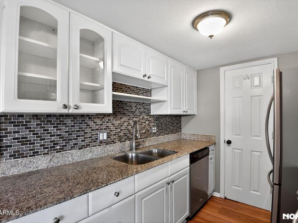 1228 E LAWRENCE Lane, Phoenix, AZ 85020