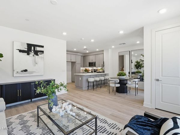 2121 W SONORAN DESERT Drive, Unit 156, Phoenix, AZ 85085