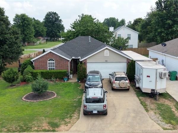 901 Fieldstone Court, Centerton, AR 72719