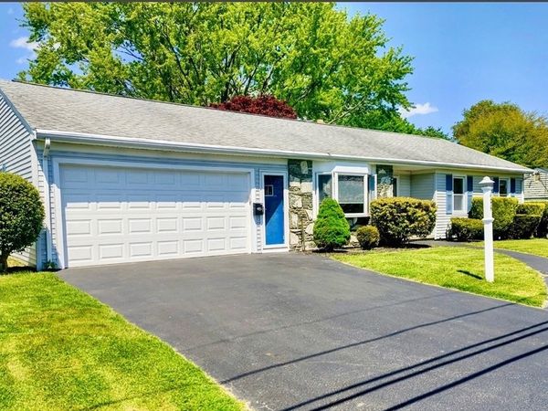486 Highview Ave, Somerset, MA 02726