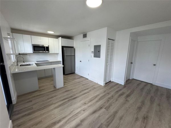 1971 NW 2nd Ct , Unit 11, Miami, FL 33136
