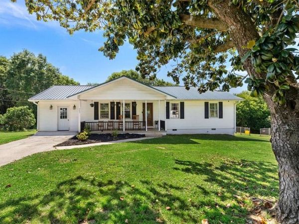 565 N Marble Street N, Rockmart, GA 30153