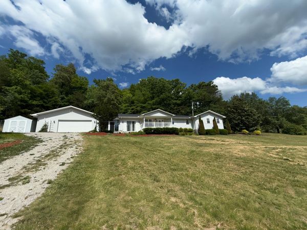 6654 TN-297 , Pioneer, TN 37847