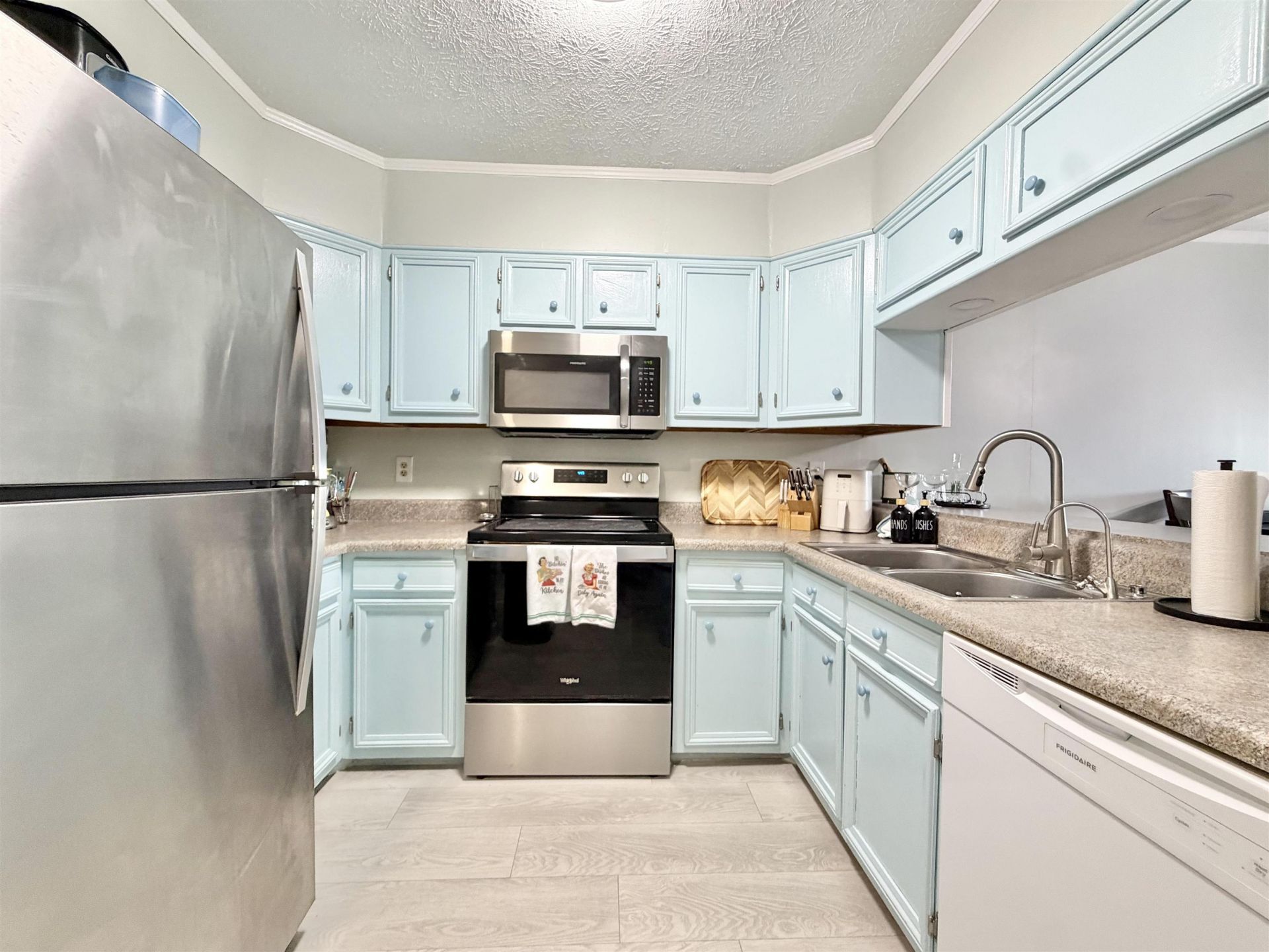 9501 Shore Dr.  Photo 4