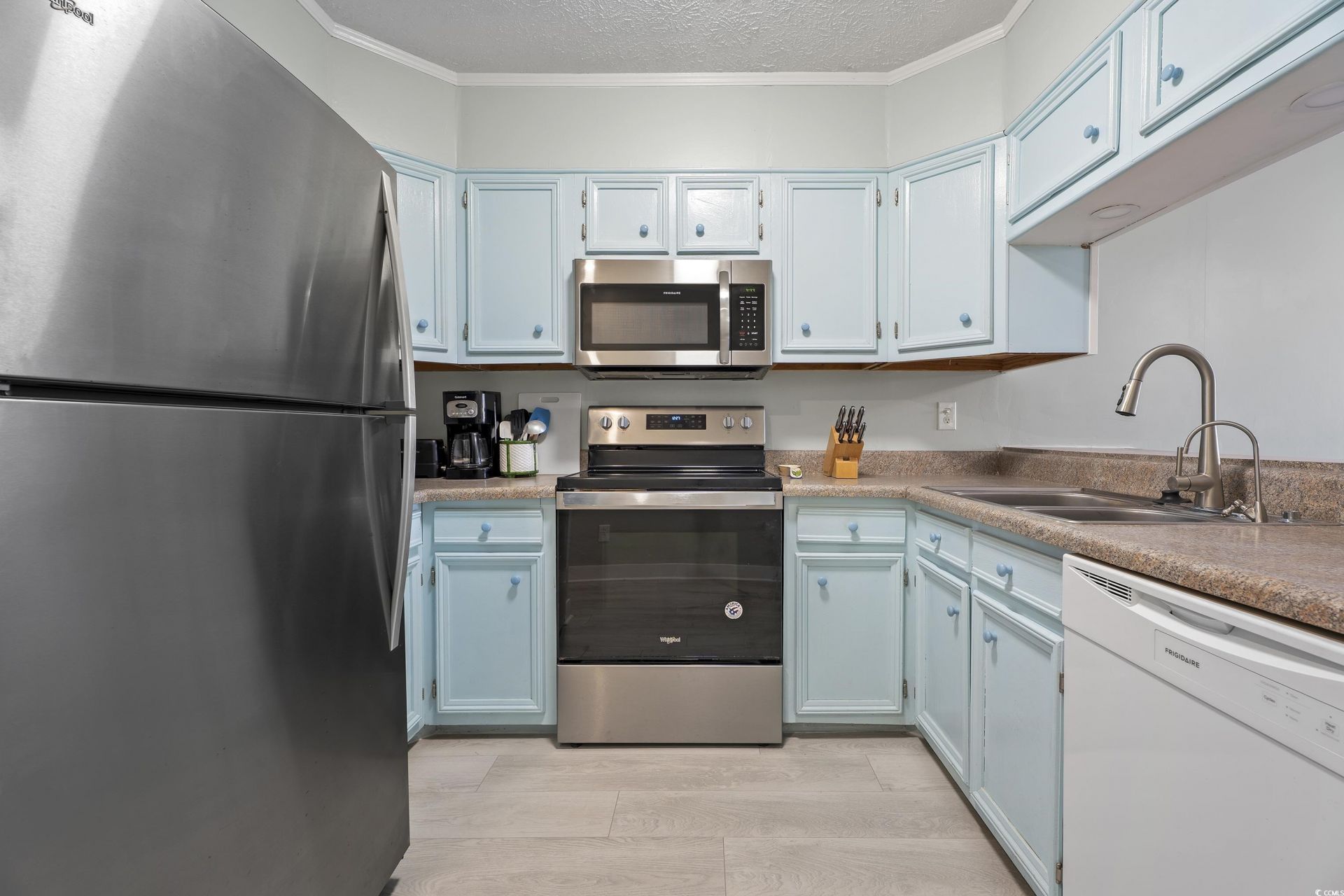 9501 Shore Dr.  Photo 4