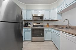9501 Shore Dr.  photo 4