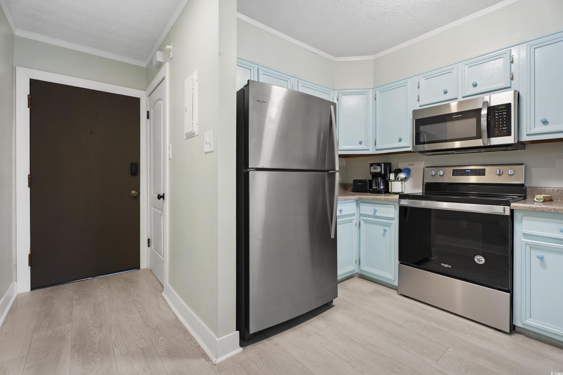 9501 Shore Dr.  Photo 5