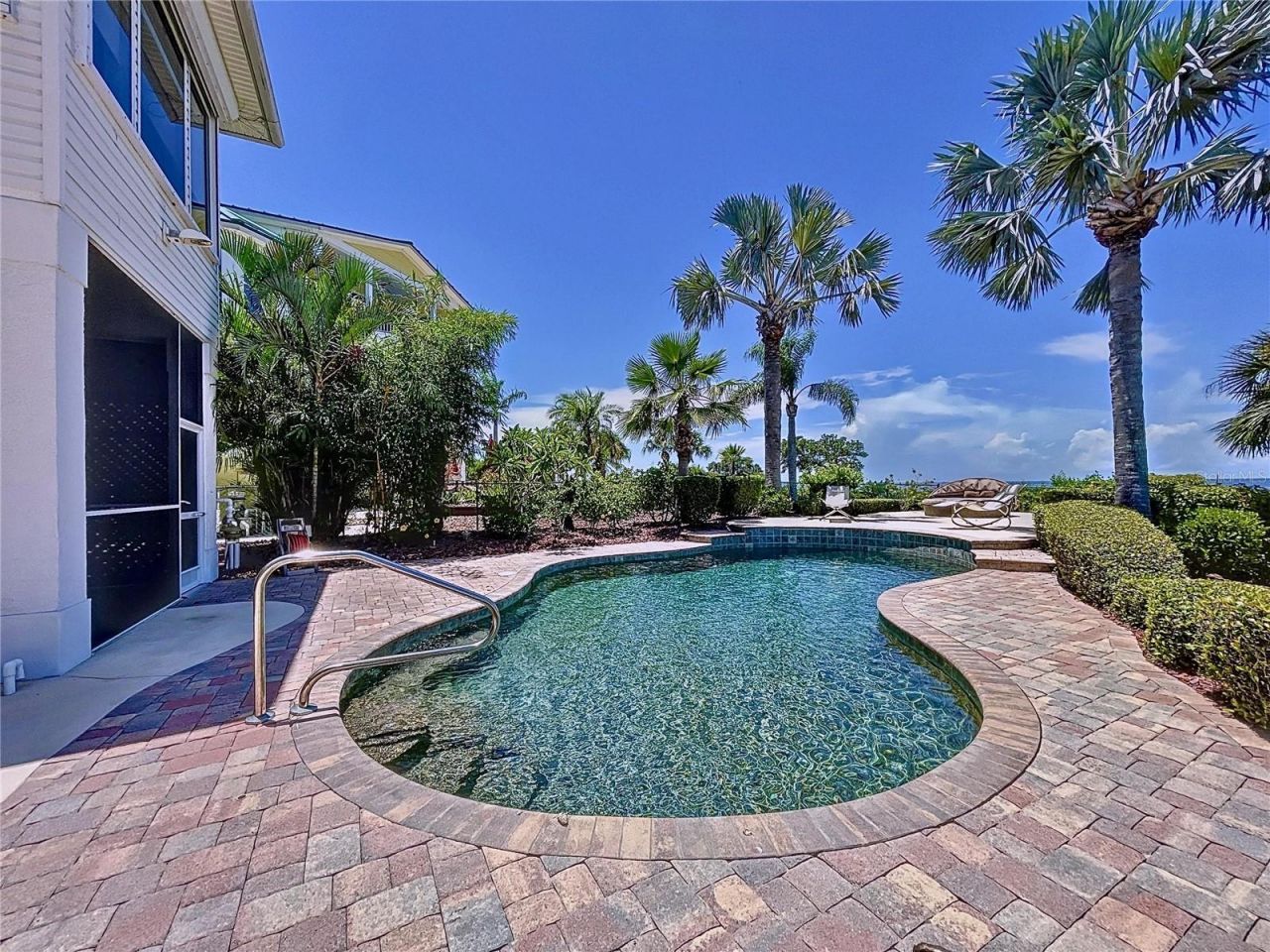 511 Seaview Drive, Tarpon Springs, FL 34689 Photo