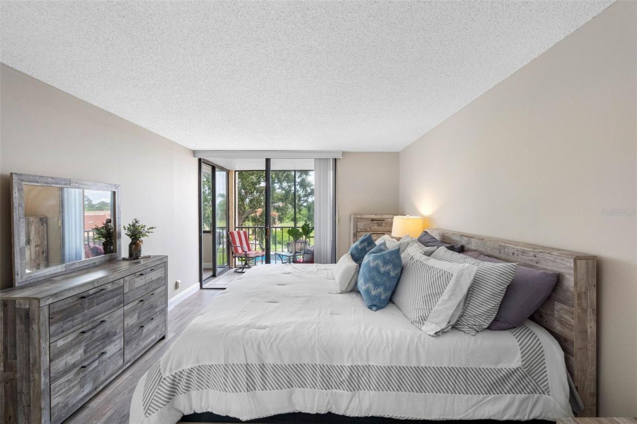 6158 Palma Del Mar Boulevard S, Unit 305, Saint Petersburg, FL 33715 Photo