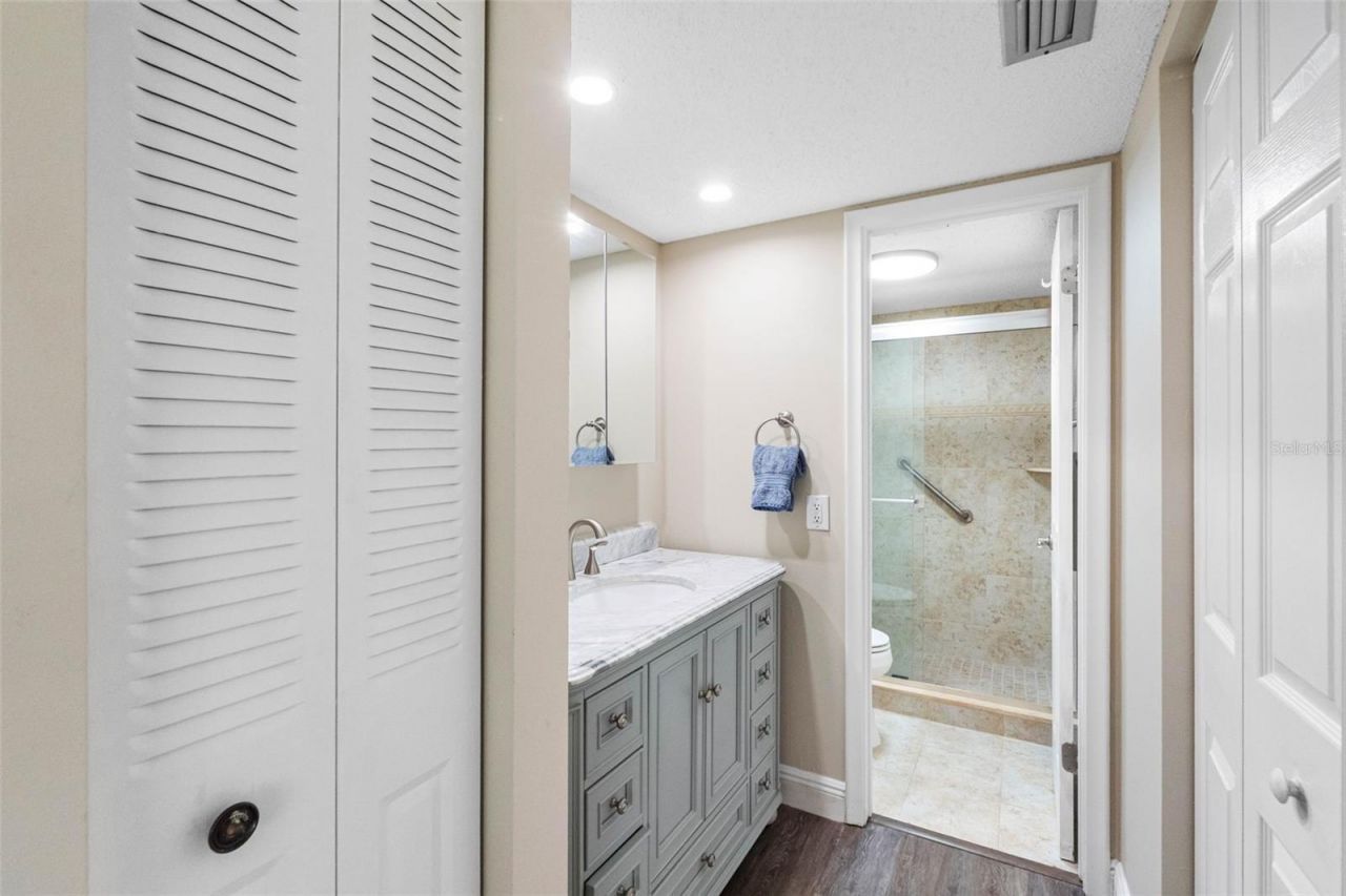 6158 Palma Del Mar Boulevard S, Unit 305, Saint Petersburg, FL 33715 Photo